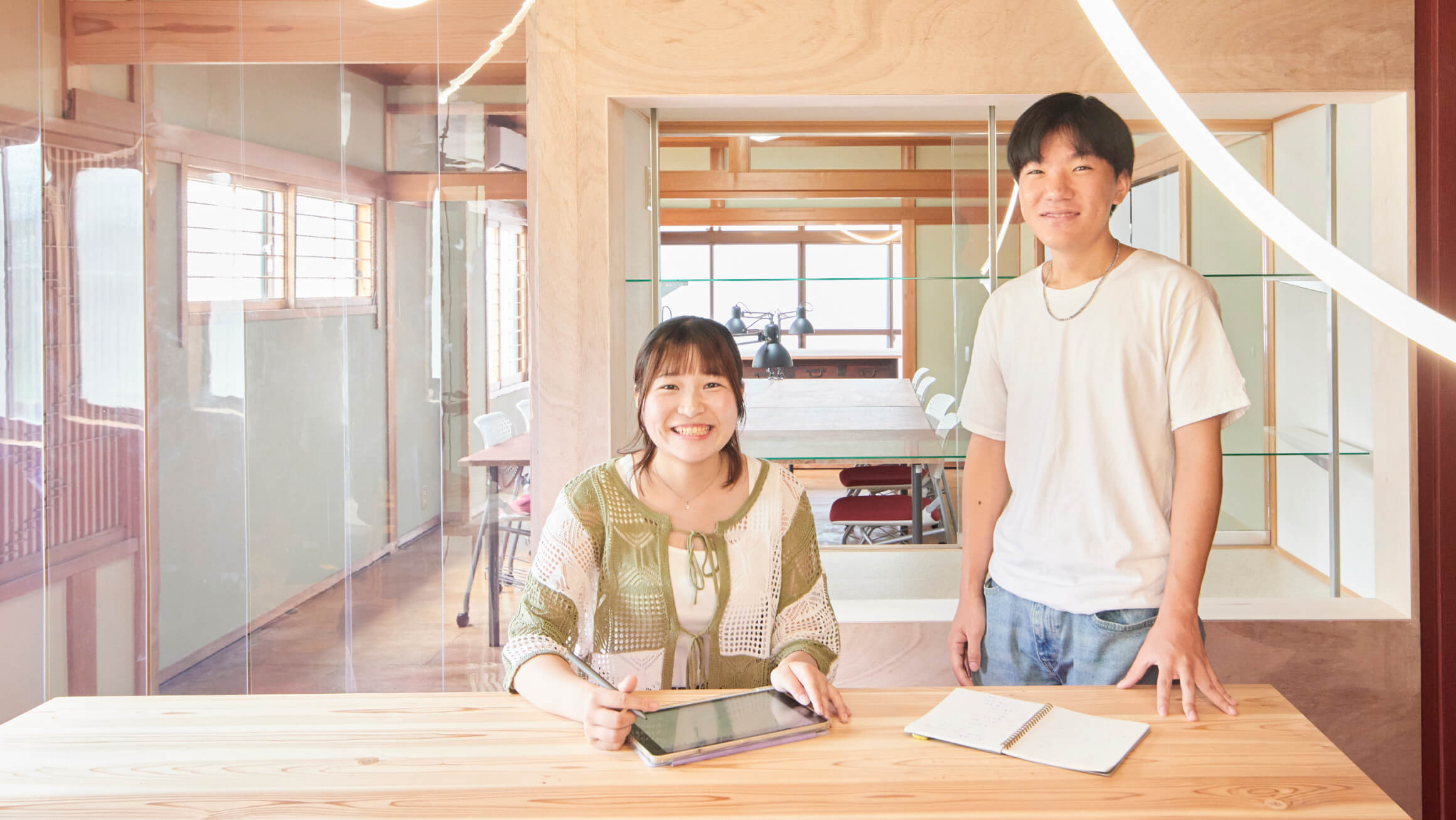 リフォームした空き家と参加した学生