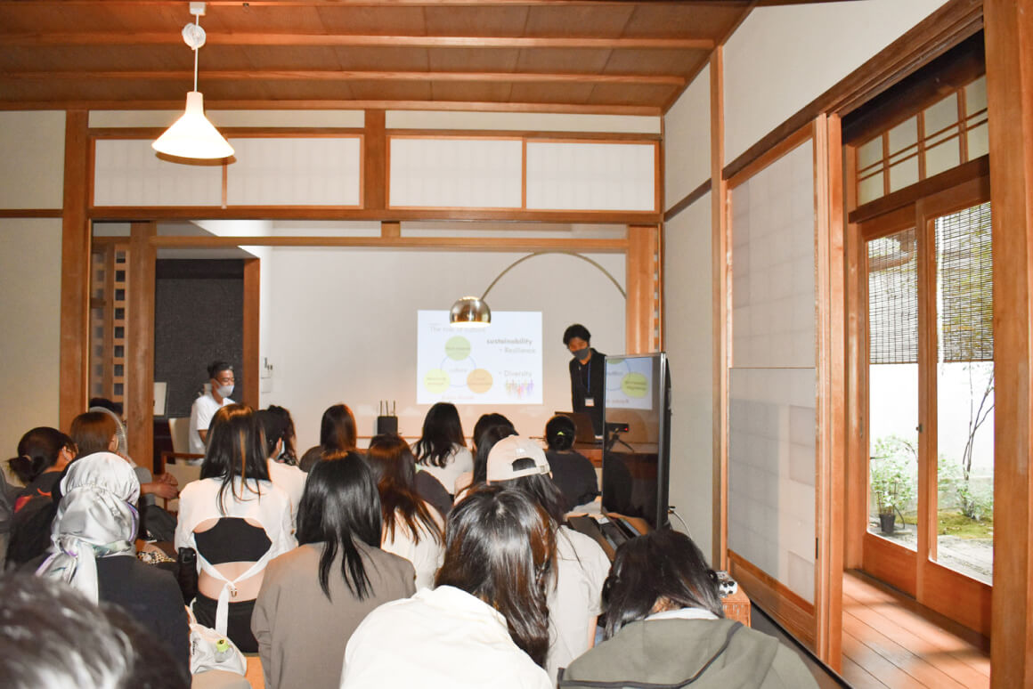 海外の大学との交流授業の風景