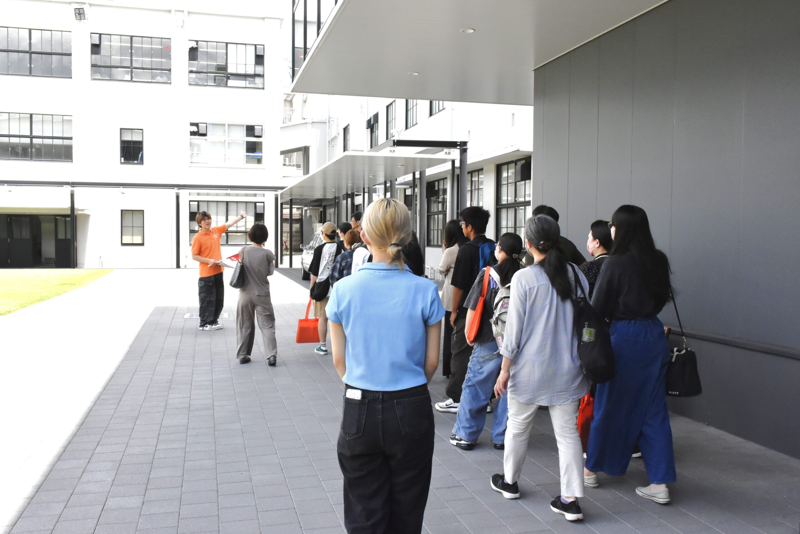 キャンパス見学ツアー