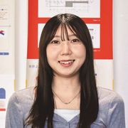 串間 陽里 さん